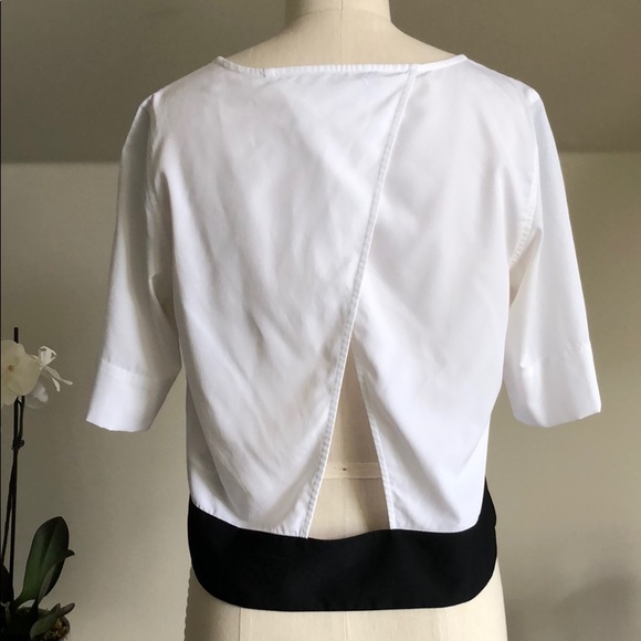 Banana Republic Black & White Top - Picture 3 of 6